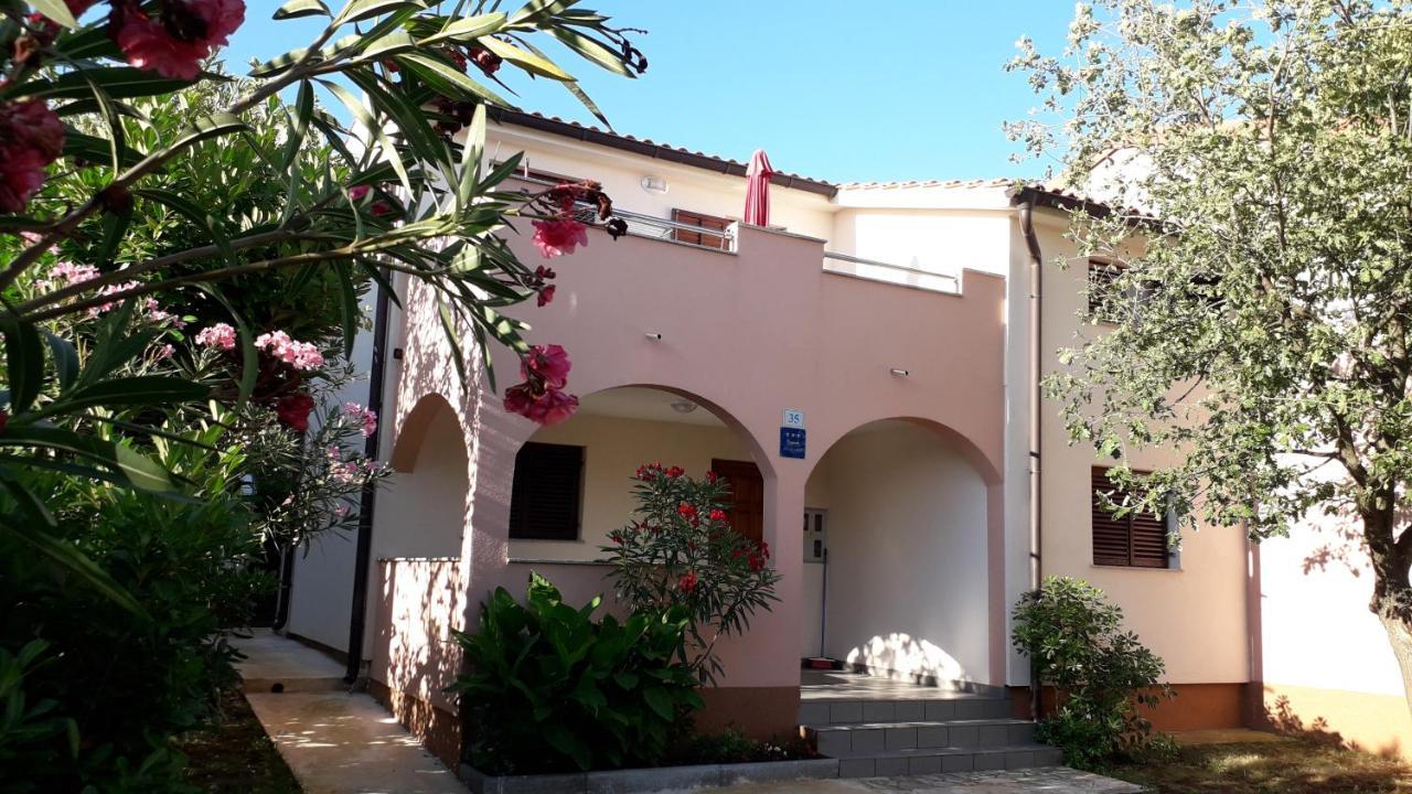 Apartmani Mia Ližnjan Extérieur photo