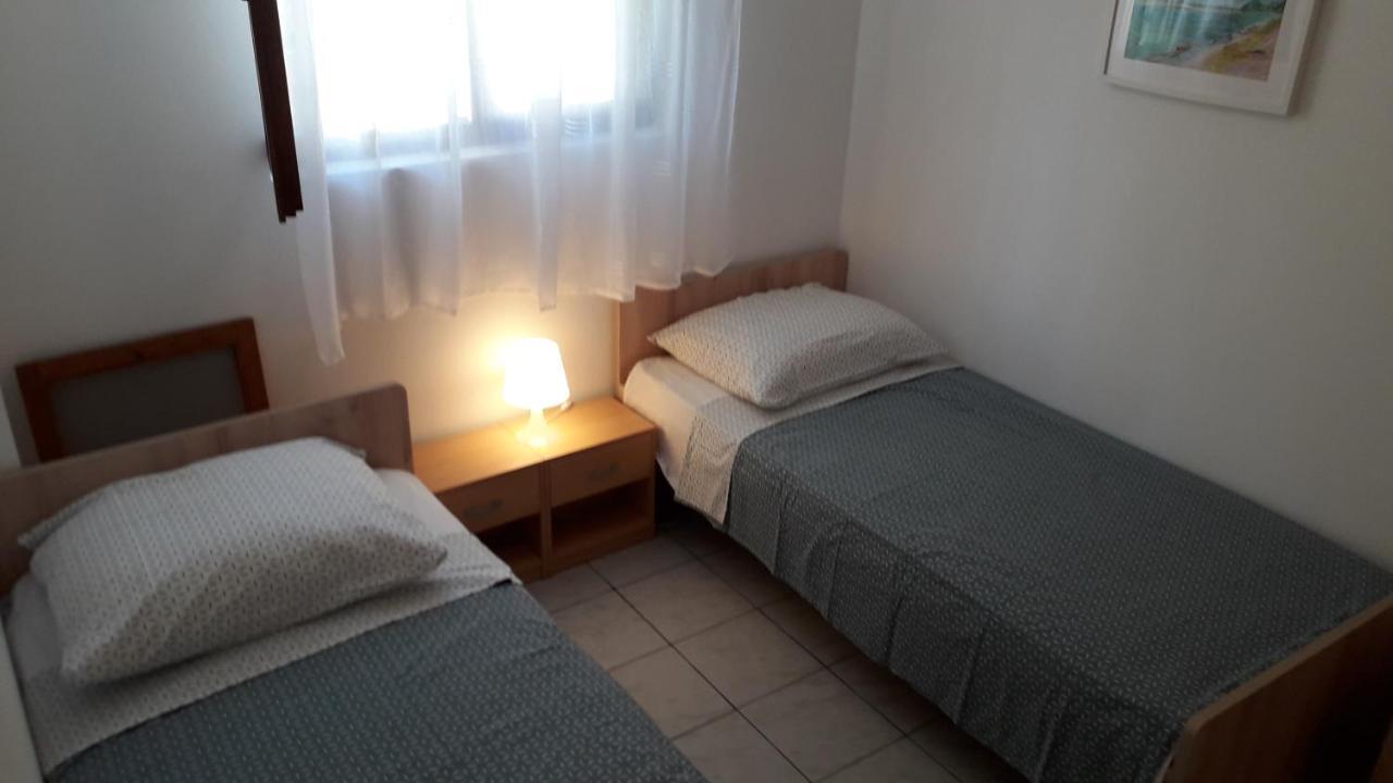Apartmani Mia Ližnjan Extérieur photo