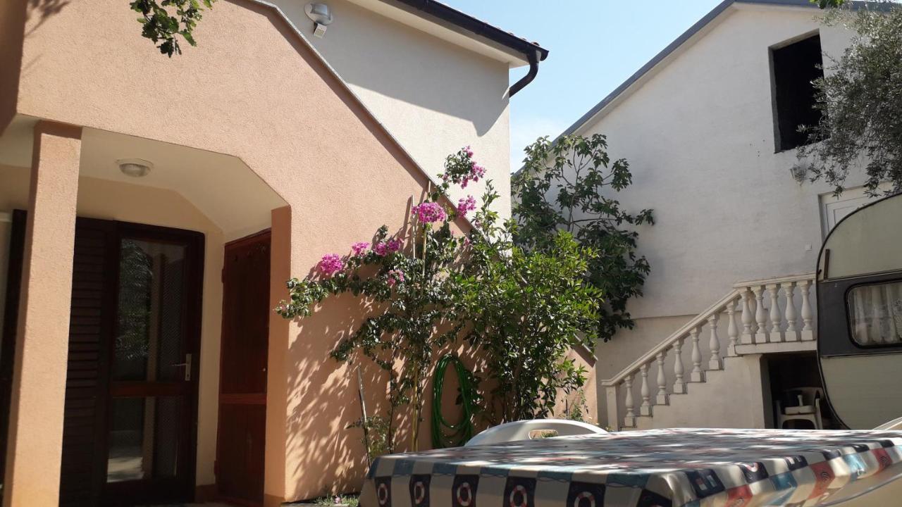 Apartmani Mia Ližnjan Extérieur photo
