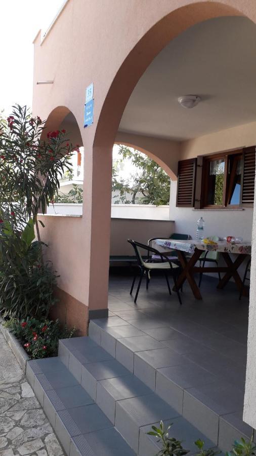 Apartmani Mia Ližnjan Extérieur photo