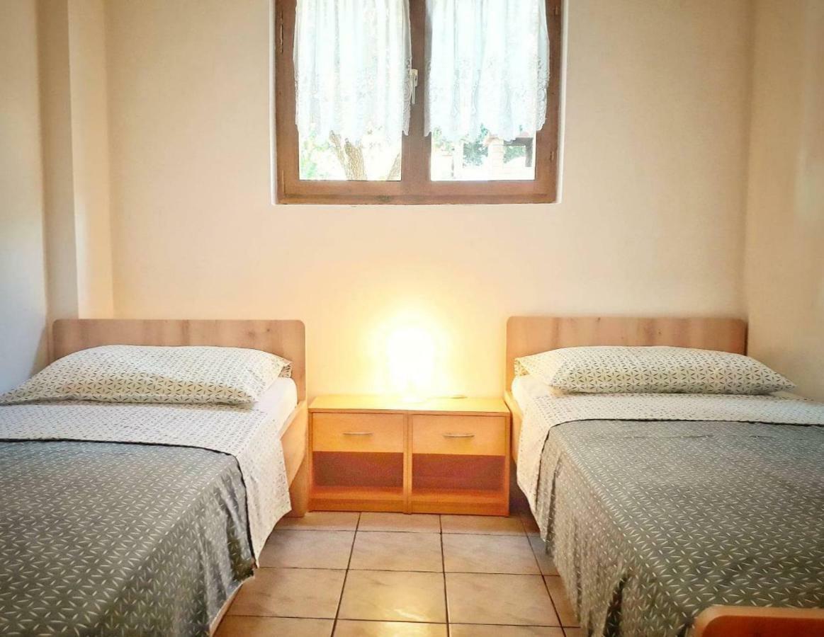Apartmani Mia Ližnjan Extérieur photo